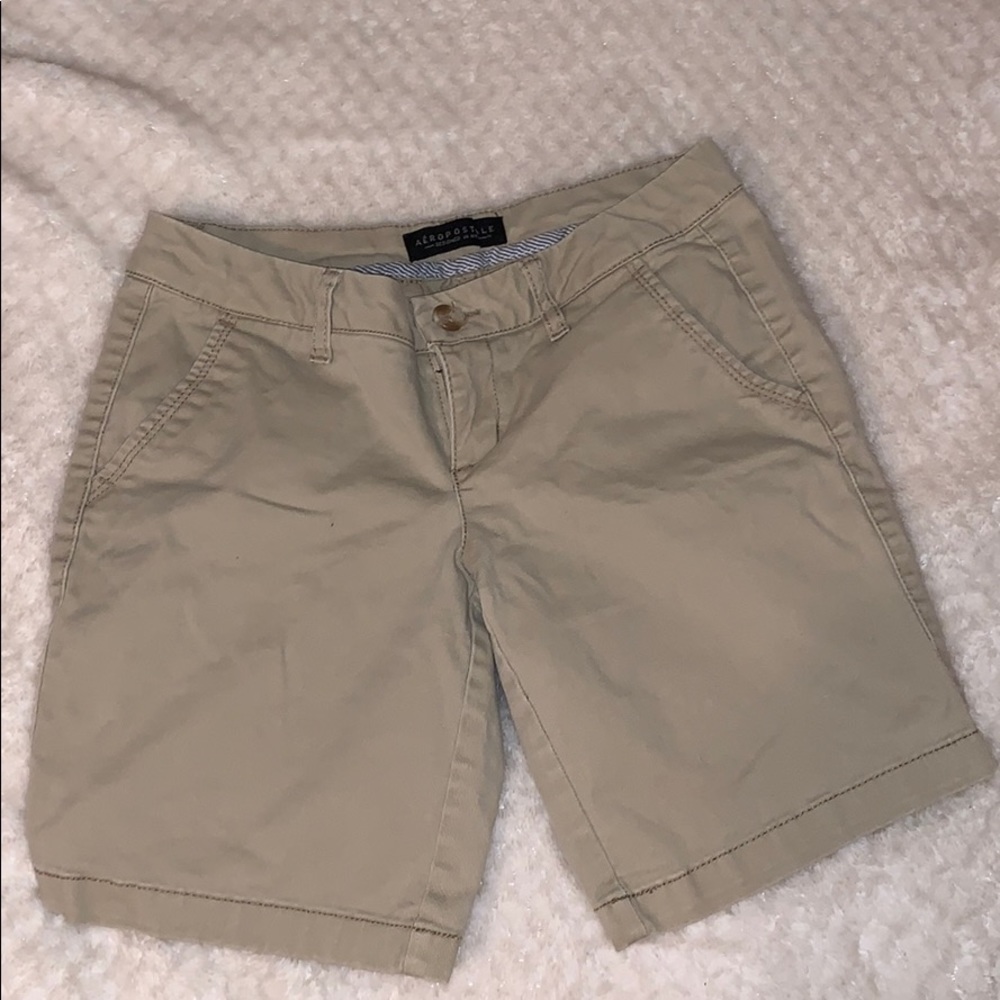 Aero khaki shorts